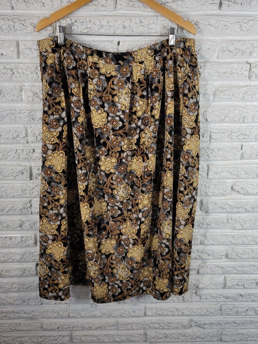 Sag Harbor Womens 1X Skirt Blue‎ Brown Floral Pleated Elastic Waist FLO191E